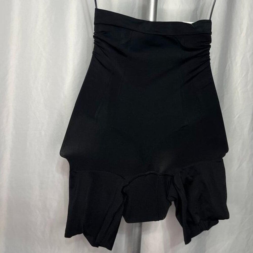 NWT SPANXsculpt™ OnCore High-Waisted Mid-Thigh Short | Very Black | Size S - Picture 5 of 8
